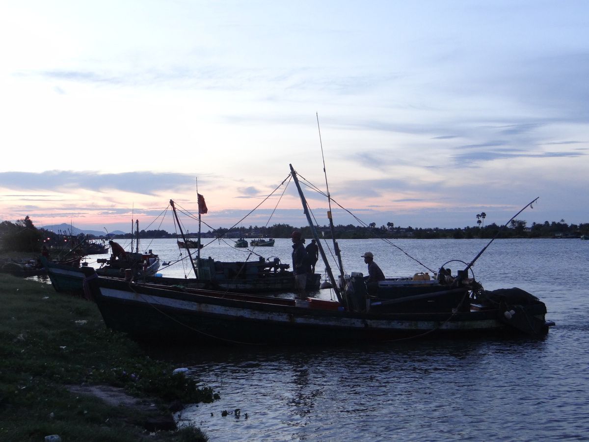 Voyage au Cambodge en 2016. 2ème partie. Tonlé Sap. Battambang. Phnom Penh. Sihanoukville. Kampot. Kep.