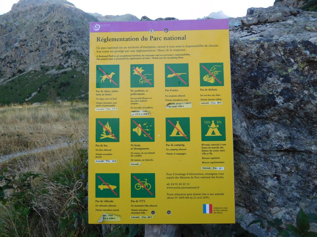 quelques infos, le vallon de bonne pierre, le glacier blanc sur notre tête, de l'autre côté.