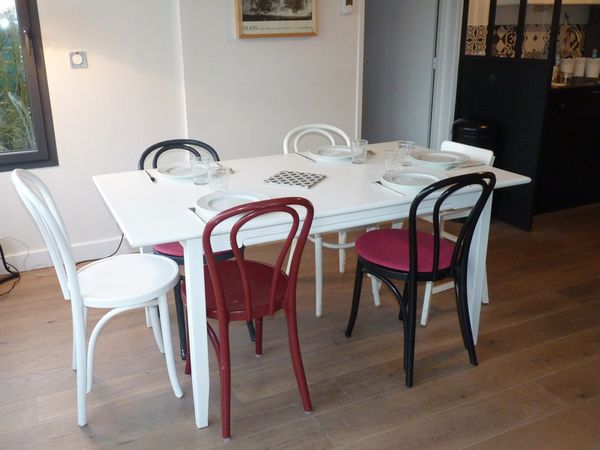 Annonce cherche table IKEA Ingatorp à Lille, Nord ou Paris Lyon, occasion