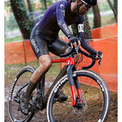 Audrey Weingarten (Sorius - CCC) championne régionale dames de cyclo-cross à La Chapelle St Ursin (18)