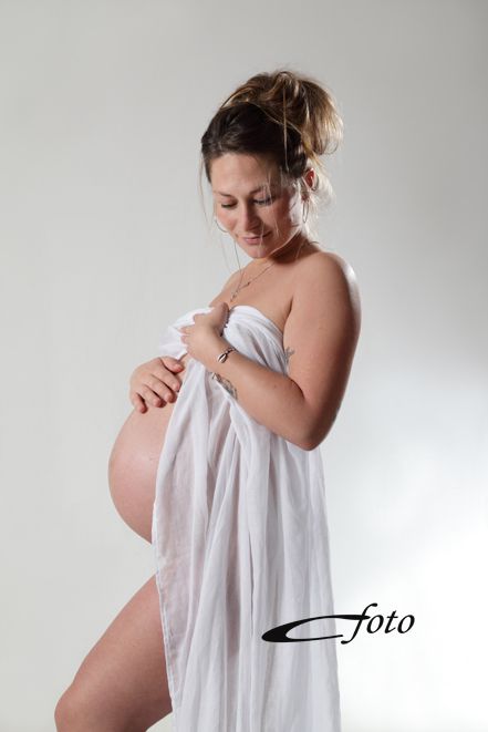 c-foto photographe spécialiste des photos de grossesse à Evreux, Louviers, le Neubourg, Pacy sur Eure