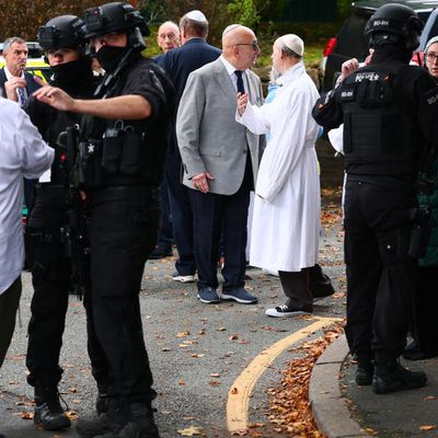 Royaume-Uni : "attaque terroriste" près d'une synagogue à Manchester, le suspect abattu