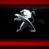 PSA a approché Fiat Chrysler, qui l'a repoussé, selon le Wall Street Journal