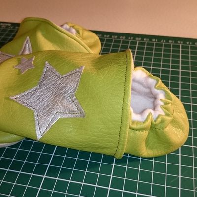 Petits chaussons étoilés