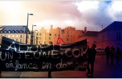 Lundi 1/12 manif et opération pièces jaunes pour aider au financement des CJM