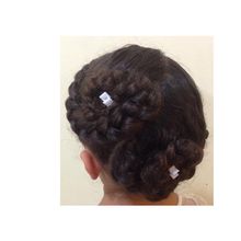 Coiffure élégante pour fêtes et occasions