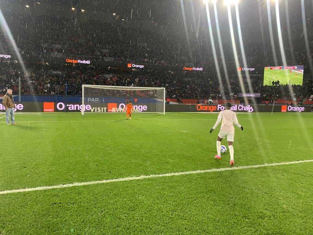 (MàJ) Grâce à l’Orange Cup, 12 jeunes footballeurs mahorais(es) s’envolent vers le Parc des Princes !