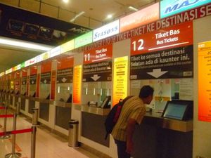 Planifier son parcours. La gare routière de Kuala Lumpur...