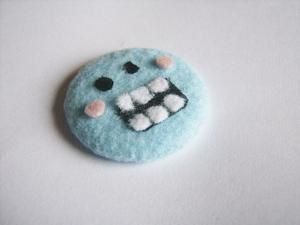 Broche "grrr..."