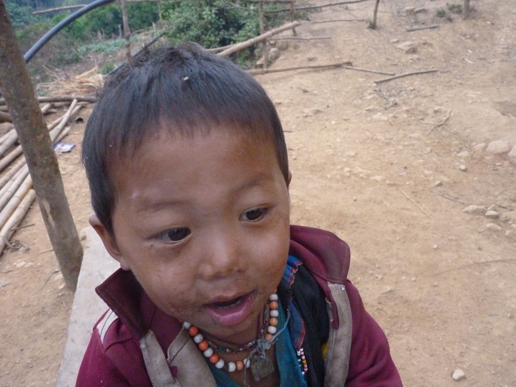 Notre chronique qu Nord du Laos parmi les et5hnies montagnardes