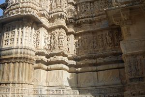 Temple de Jagdish, tres riche en details ou la ferveur religieuse est