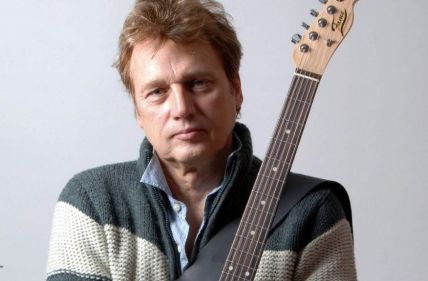 December 27th 1952, Born on this day, David Knopfler, Dire Straits, left in early 1980, (1979 UK No.8 single ‘Sultans Of Swing’).