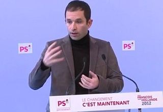Benoit Hamon: "Austerité en Grèce, le parlement recule devant les injonctions des marchés"