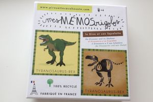 Memory dinosaure et son squelette 