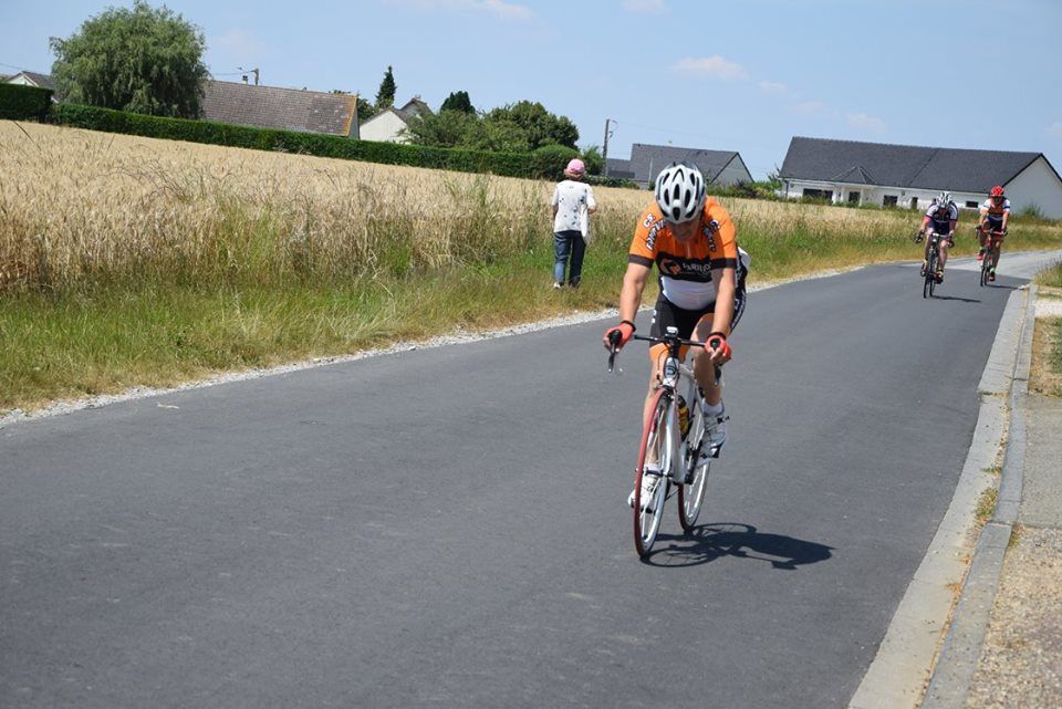 Course UFOLEP GS de Claville (27) victoire de Yann Breton (EC Avraise)