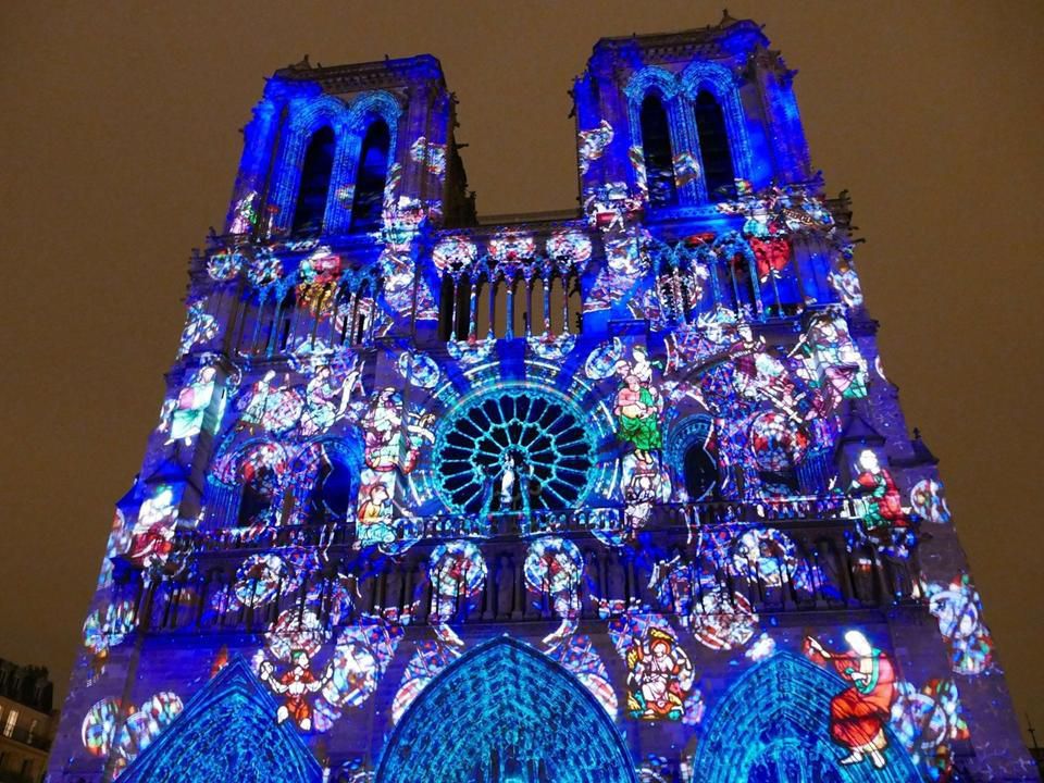 La France - Notre Dame de Paris.....