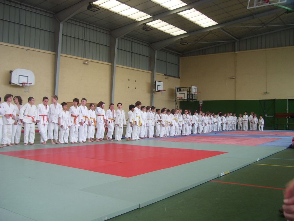 Une belle fête du club pour célébrer le judo et remettre les ceintures tant convoitées.