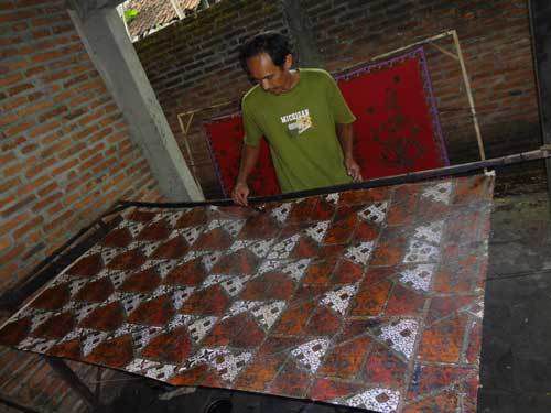 Batik: Excotic Textile Form Indonesia 