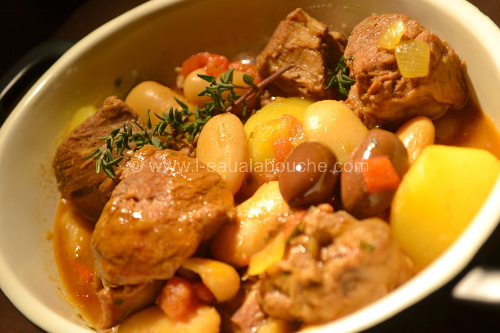 Ragout D agneau Aux Haricots Blancs Frais Ragoût d'Agneau Haricots de Soisson Pommes de terre et Olives de Kalamata -  L'Eau à la Bouche