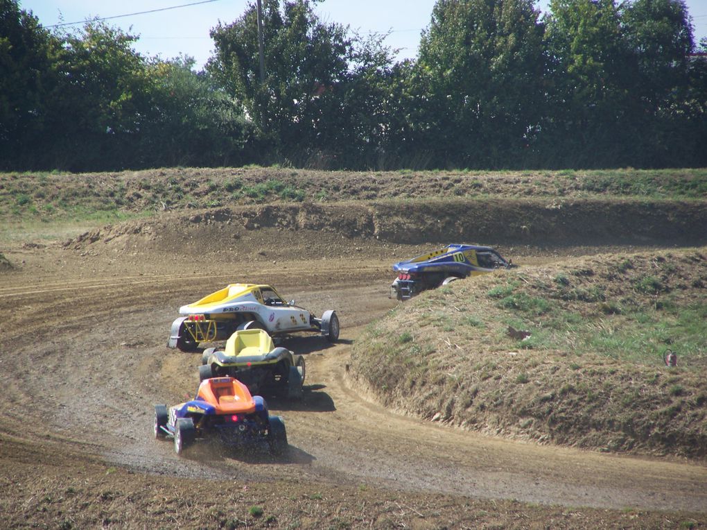 Les 25 et 26 juillet 2009 à Saint-Georges-de-Montaigu (85), épreuve du Championnat de France d'autocross.