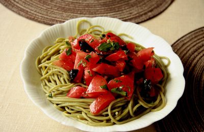 Spaghetti verts et rouges ultra-simples