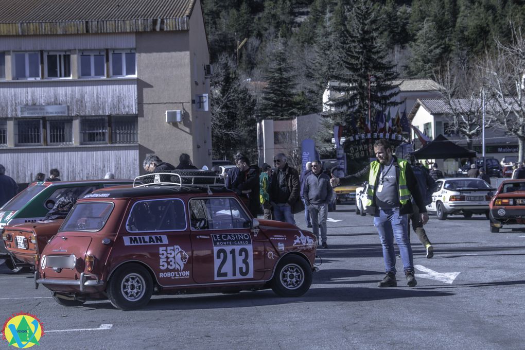 Rallye Monte-Carlo Historique : Saint-André-les-Alpes vibre au son des bolides d'antan.