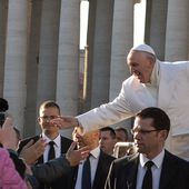 Pape François sur l'homosexualité : quand la presse s'emballe