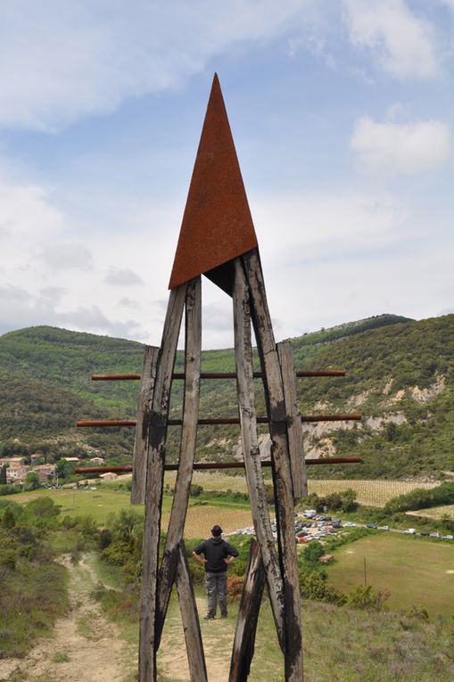 Sentier sculpturel en Hautes Corbières
Déambulation collinaire & rencontres étranges
2012