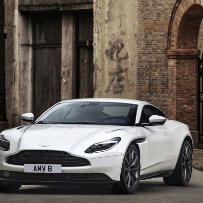 VOITURES DE LEGENDE (1003) : ASTON MARTIN  DB11  V8 - 2019