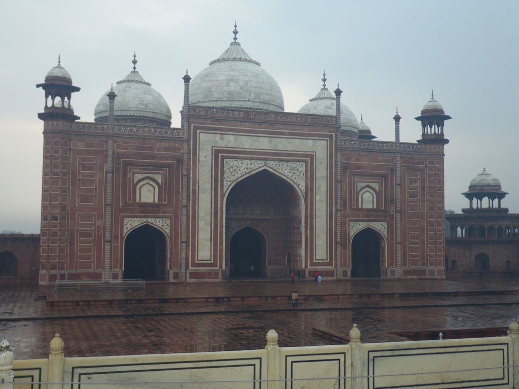 Un Taj Mahal pluvieux mais toujours aussi impressionant!