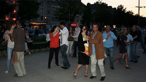 4ème soirée salsa de l'été sur lesd quais de Caen