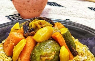 Couscous au khlîi et aux légumes 