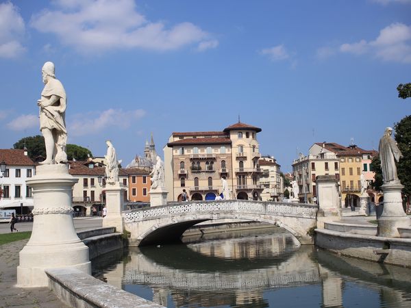 Prato della Valle et ses 78 statues 