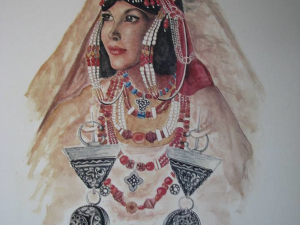 (Dans l'ordre): "Femme juive de la vallée du Draa" , "Femme juive de Tahala" et "Femme juive Mgouna" de l'artiste juif marocain Benjamin Derry.