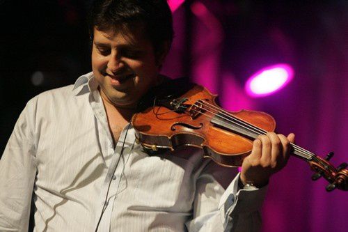 costel nitescu, un violoniste d'origine roumaine virtuose à la solide formation classique et au swing ravageur