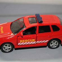 Porsche Cayenne "pompier"