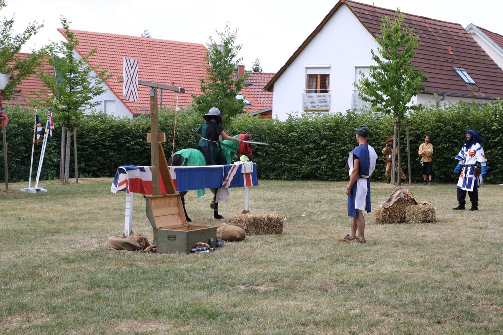 18.07.2010 Obergrombach
Burgfest mit mittelalterlichen Ritterspielen