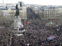 A Paris. http://www.lemonde.fr/societe/portfolio/2015/01/11/la-marche-republicaine-a-paris-en-images_4553669_3224_1.html