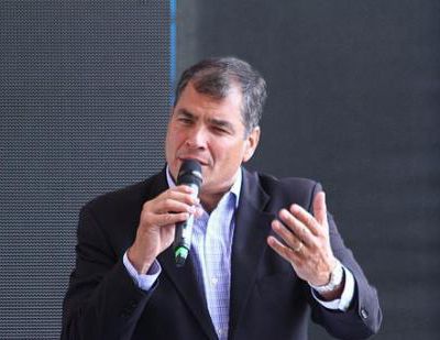Ecuador president urges to discuss how to eliminate "all forms of poverty" in the country