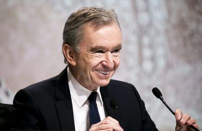 Don de Bernard Arnault aux Restos du Cœur : pourquoi ce charity business est "dangereux"