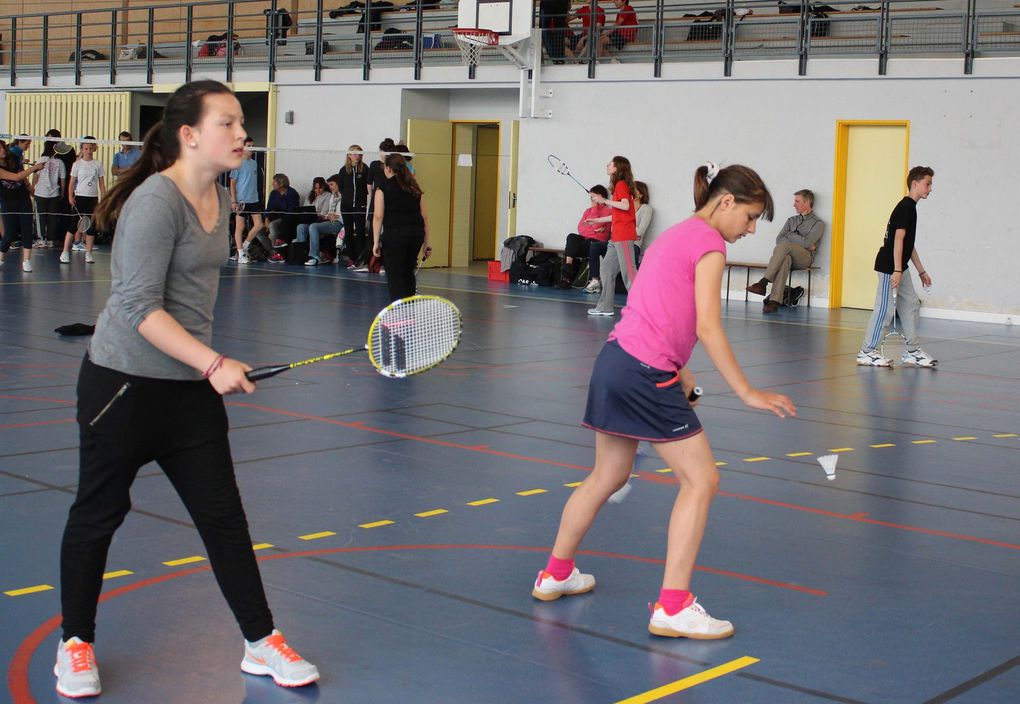 BADMINTON Finale départementale duos.