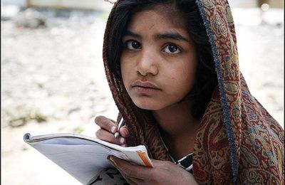 Pakistan : 1 mois après l’attaque contre une université, l’éducation des filles prise pour cible ! 