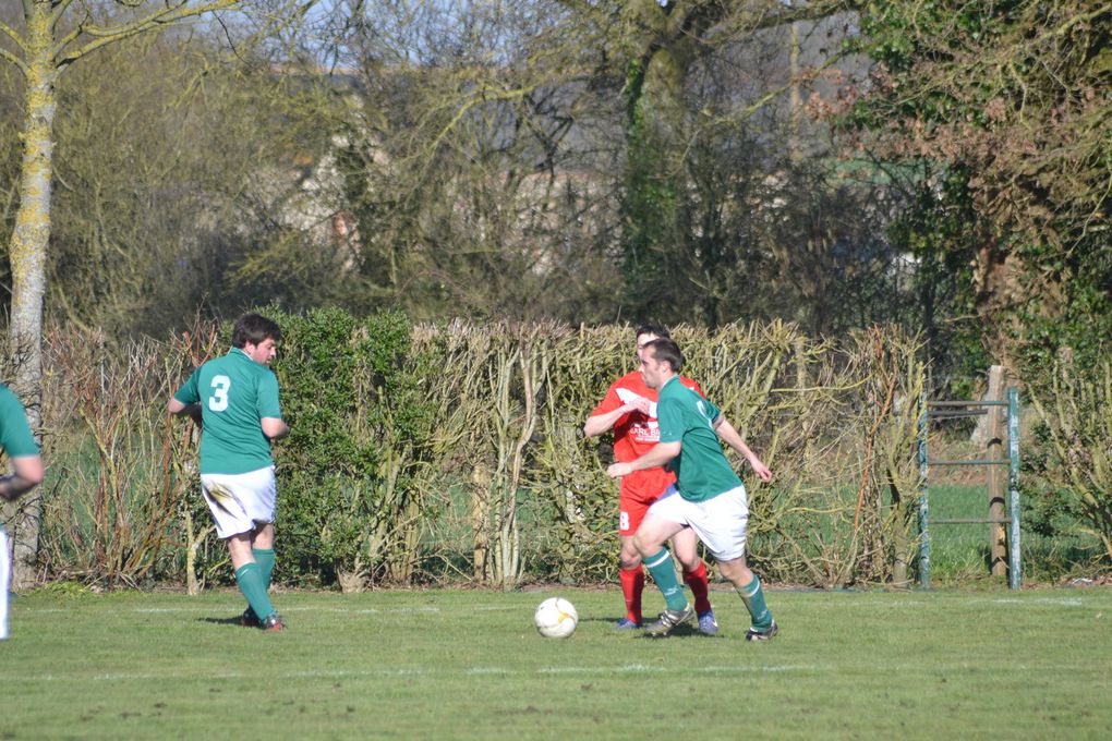 Quelques photos du matchs contre le FC Chateau-gontier (08-03-2015) Merci à Pépé pour les photos!