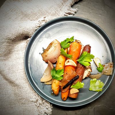 Rôti de porc et carottes glacées aux épices et vin blanc moelleux