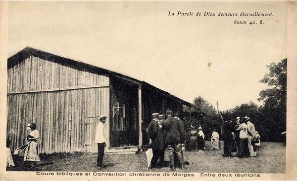 Le blog rustique d'avant 1914, c'est la carte postale! A partir de la fin du XIXe siècle, grâce au développement de la photographie et de l'imprimerie, il n'est pas de site ou d'événement qui soit trop insignifiant pour circuler sur carton imprimé. C'est ainsi que des cartes postales permettent de visualiser plusieurs des lieux et des événements liés au ministère de Ruben Saillens ou à sa vie personnelle et familiale. Le présent blog ambitionne de les collectionner.