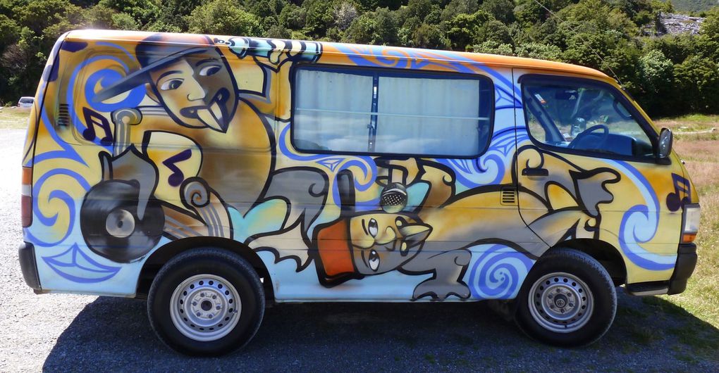 Et voilà les tags et art de rue version Nouvelle-Zélande!! On en retrouve autant sur les vans qu'en Australie... Encore une fois un délice pour les yeux. Je vous laisse découvrir