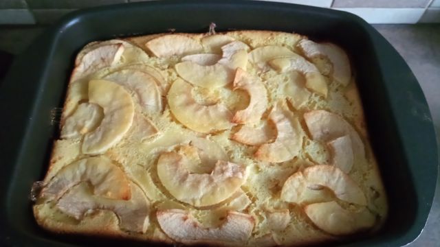 Clafouti aux pommes amande avec le cake factory