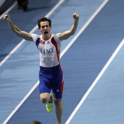 Renaud Lavillenie entre dans l'histoire de l'athlétisme (vidéo).