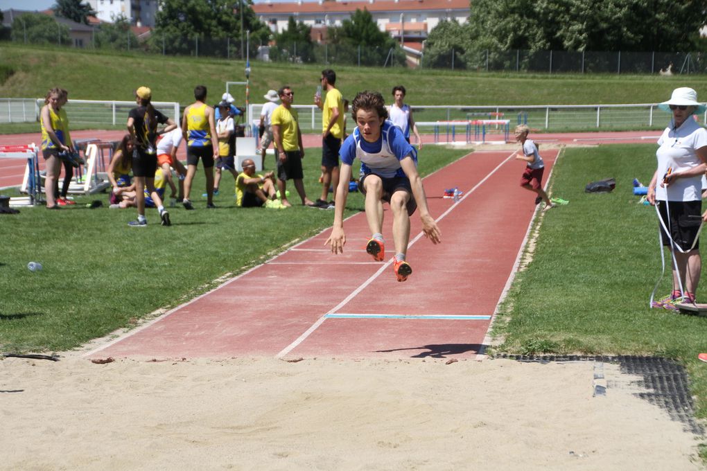 Camille Moulard et Marion Peju médaillées aux championnats du Rhône minimes