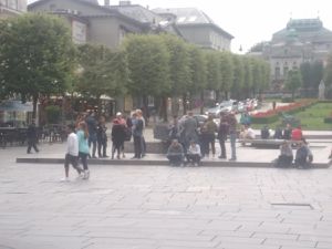 Petit moment Street Art pour la première photo ; "Devinez s'il y a un évènement spécial sur Pokémon Go en ce moment" pour la seconde :P.